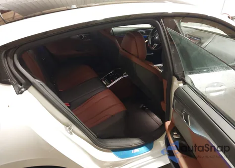 2022 BMW M850I Gtan Coupe xDrive z USA, uszkodzony, nr VIN WBAGV8C03NCJ61343